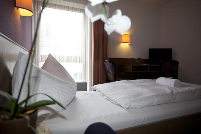 Astra Hotel Ulm Værelse billede